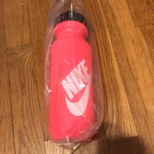 New!! Nike Pink Water Bottle